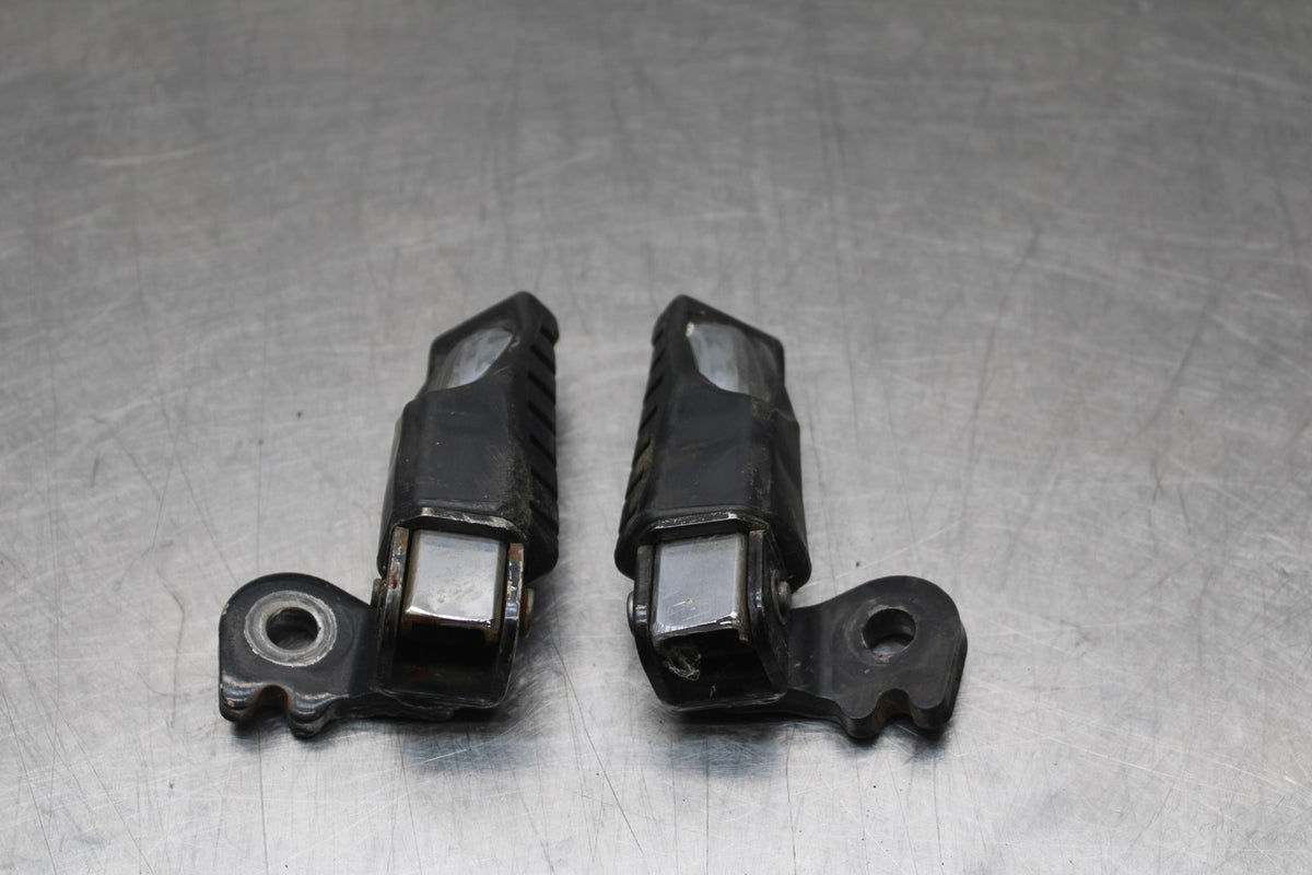 96 KAWASAKI NINJA 500 EX500A REAR BACK PASSENGER PEG SET PAIR BB768