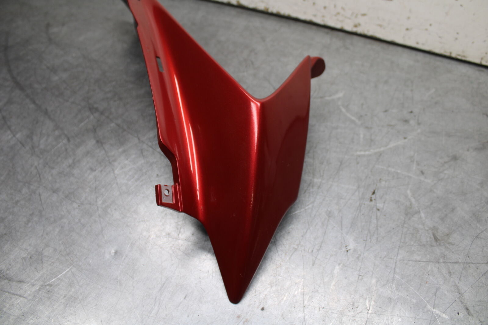 08-10 SUZUKI GSXR 600  RIGHT FRONT UPPER NOSE FAIRING COWL SHROUD BB101