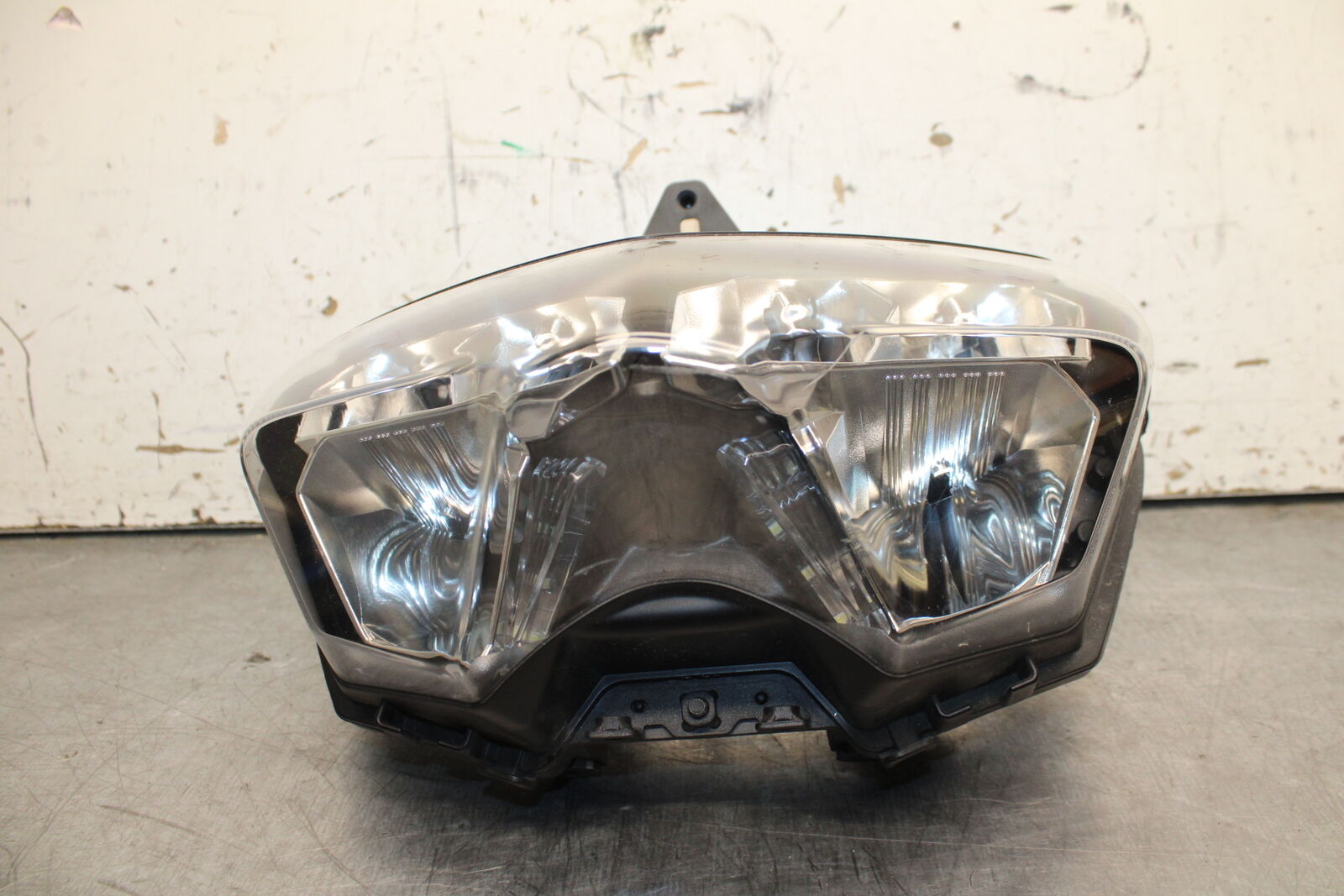 19-22 KAWASAKI Z400 FRONT HEADLIGHT HEAD LIGHT LAMP BB738