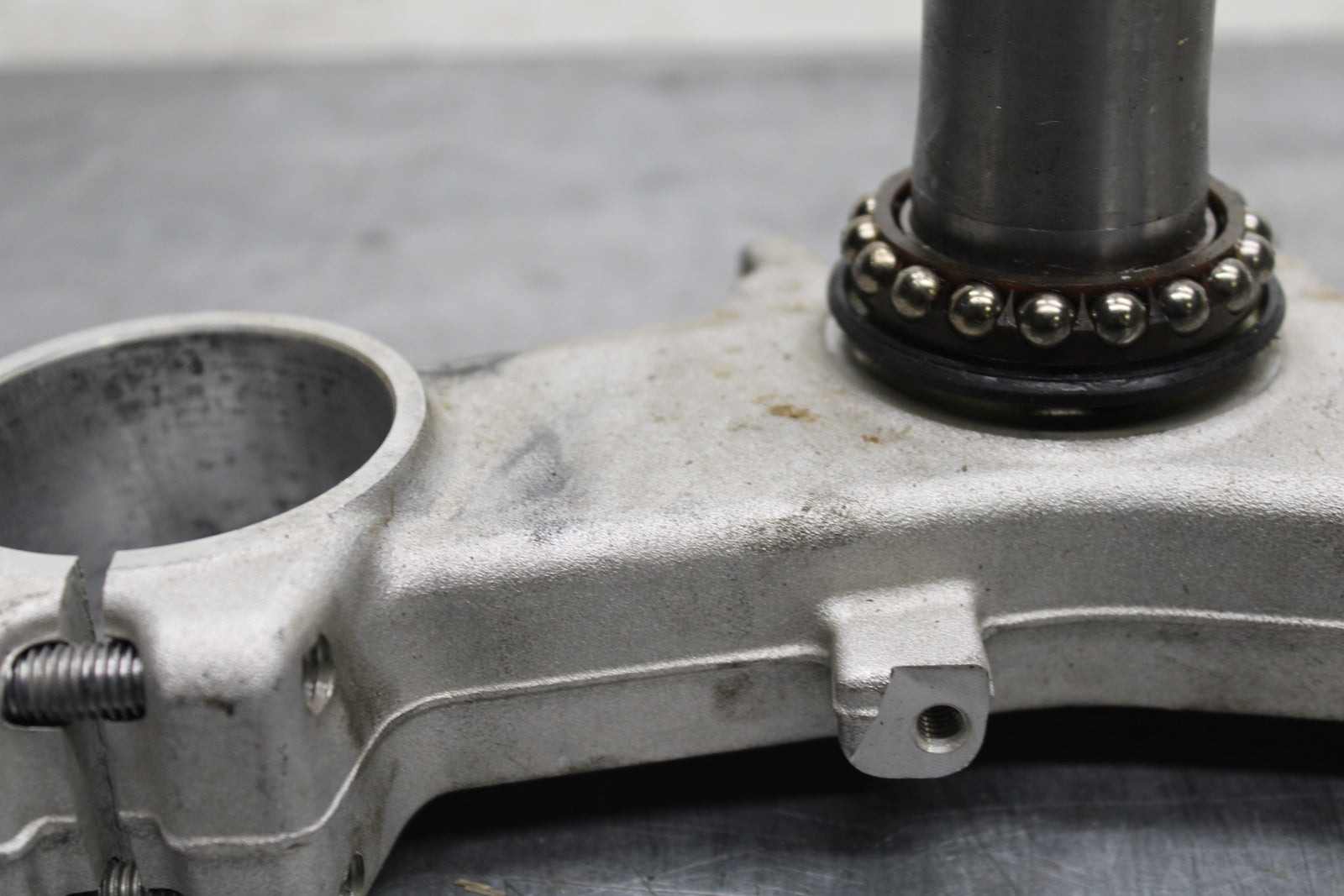 13-18 KAWASAKI NINJA ZX6R FRONT FORKS CLAMP LOWER TRIPLE TREE STEM BB130