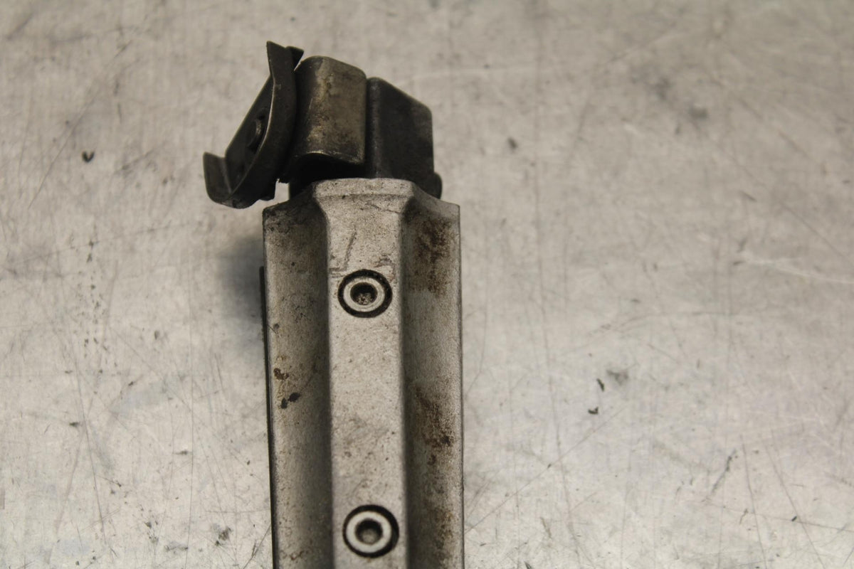 84-86 KAWASAKI GPZ900 REAR BACK PASSENGER PEG SET PAIR BB84
