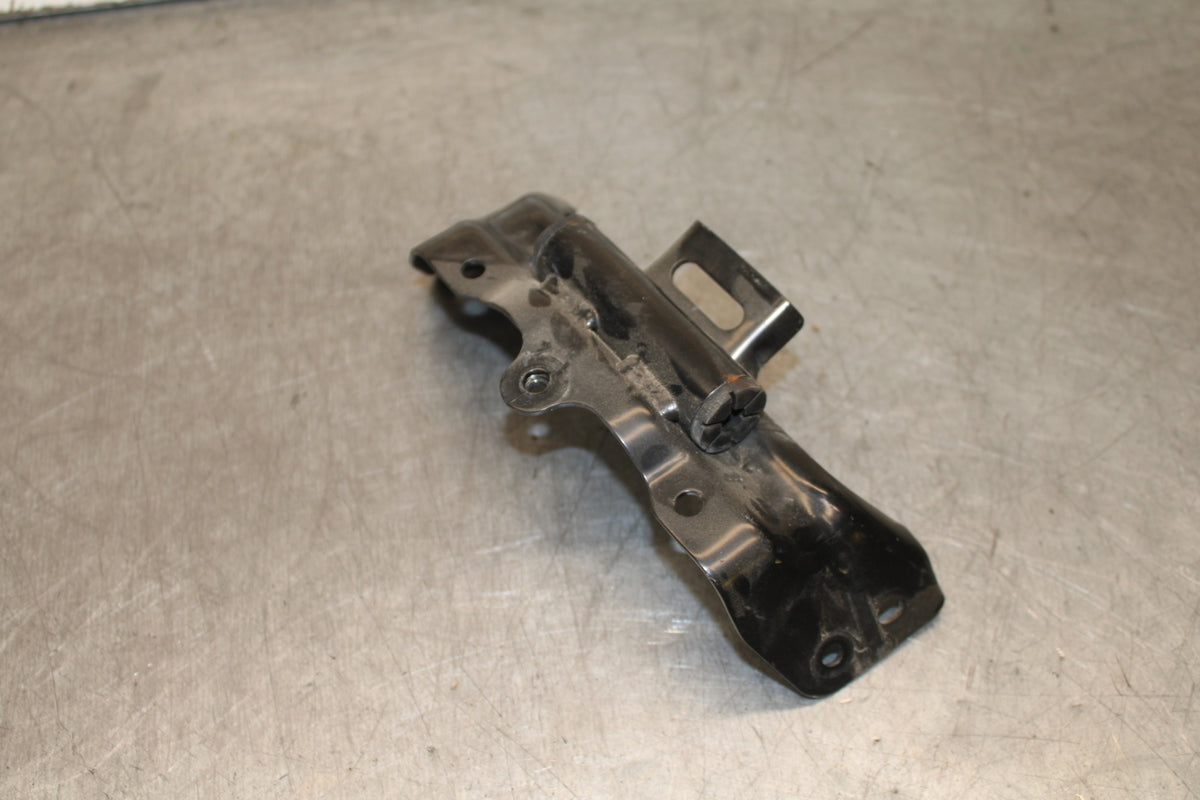 13-15 HONDA CBR500R GAS TANK FUEL CELL PETROL RESERVOIR BRACKET MOUNT BB704