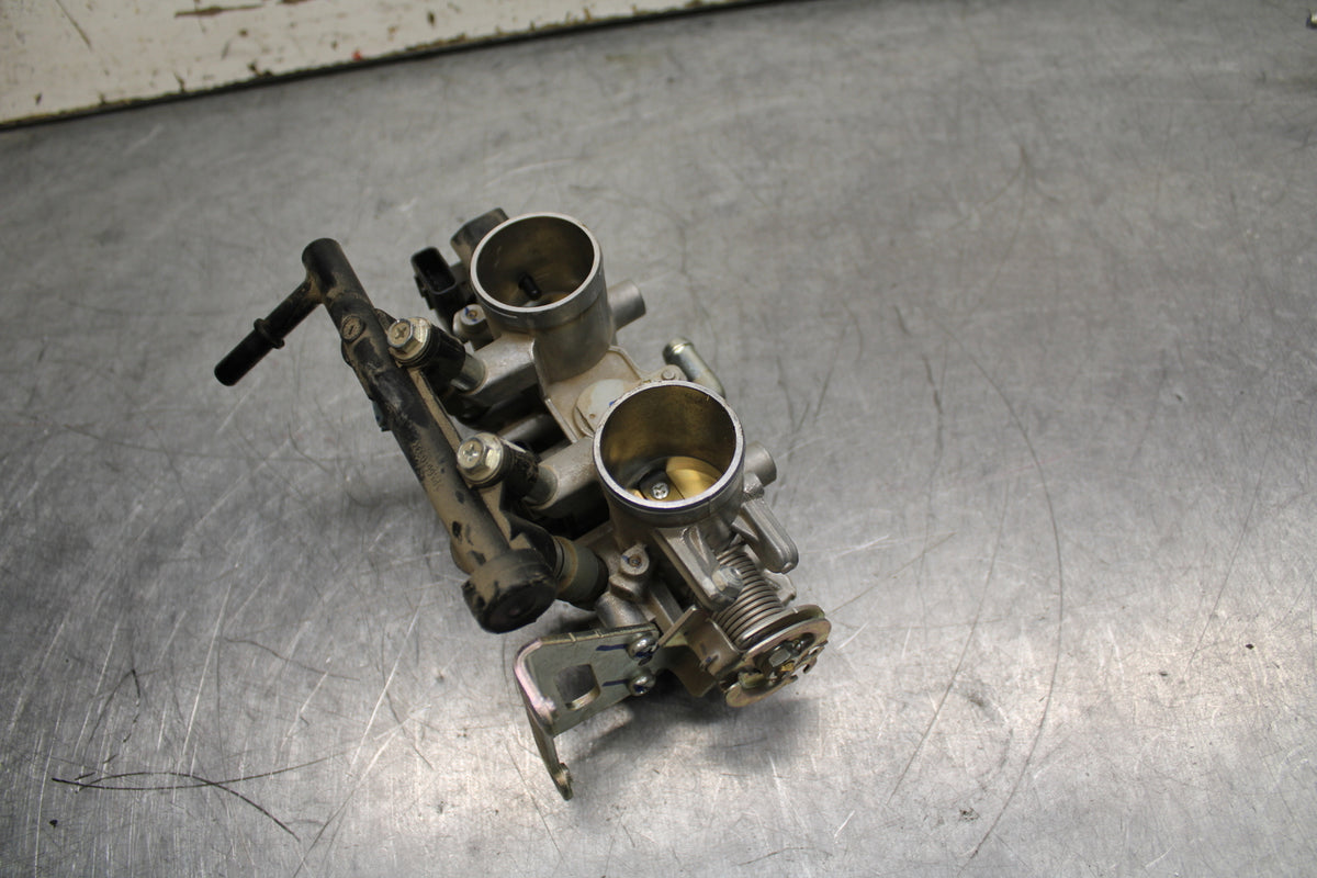 19-24 YAMAHA R3 MAIN FUEL INJECTORS / THROTTLE BODIES BB736