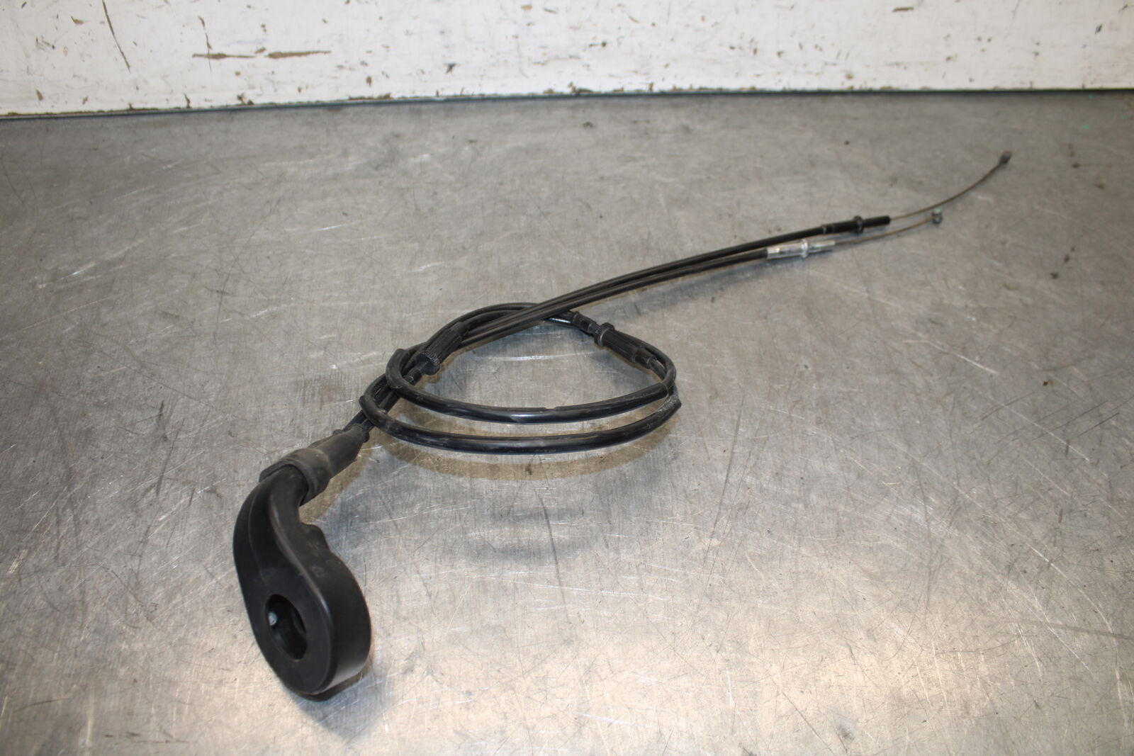 19-23 KAWASAKI NINJA ZX6R THROTTLE CABLE LINE HOUSING GUIDE BB701