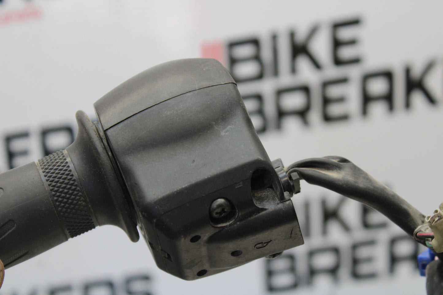 09-15 YAMAHA FZ6R RIGHT CLIP ON HANDLE KILL OFF START SWITCH SWITCHES BB161