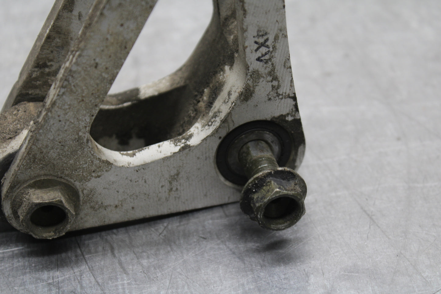 00-01 YAMAHA YZF R1 REAR DOGBONE SHOCK LINKAGE LINK BB755