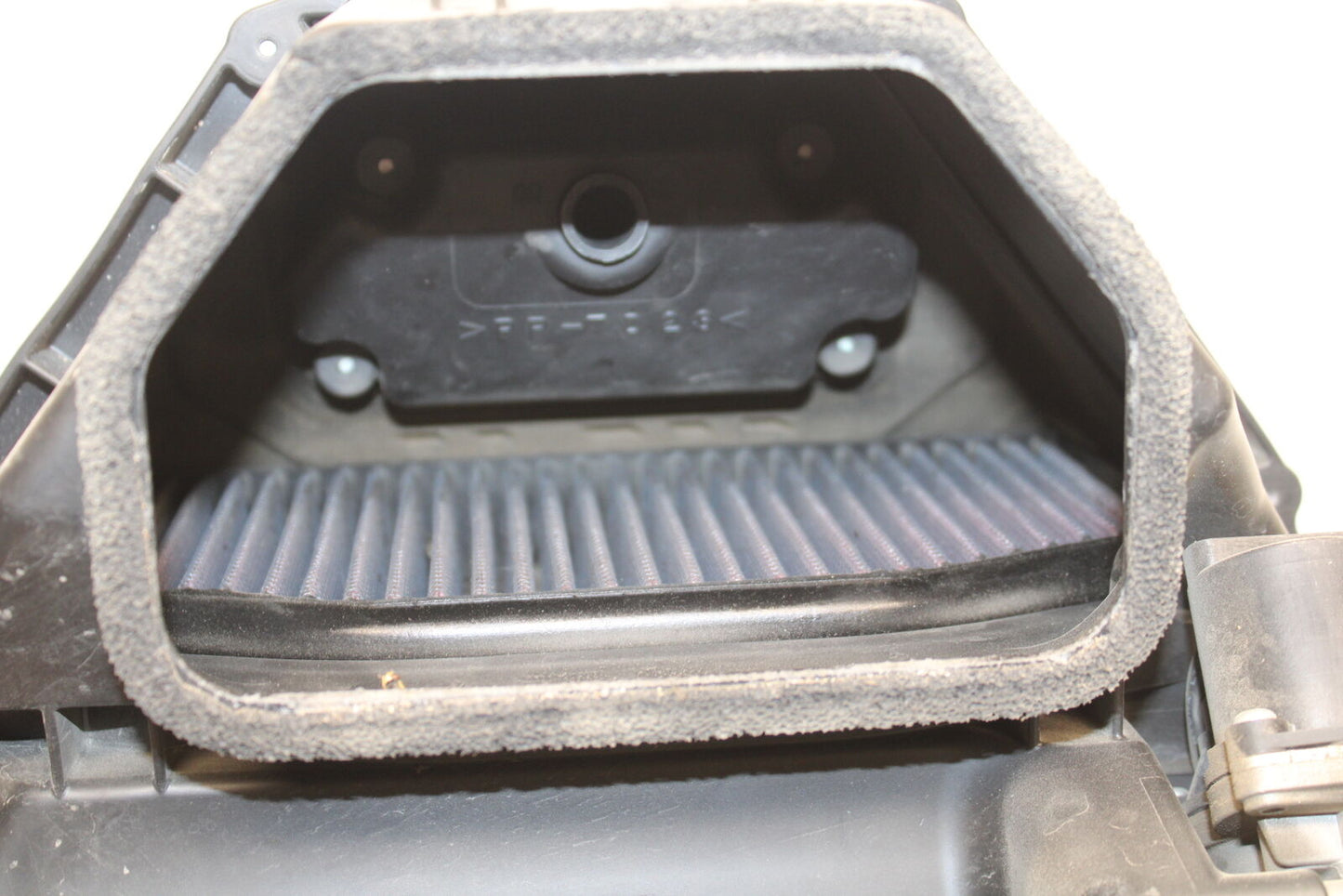 09-14 YAMAHA YZF R1 AIRBOX AIR INTAKE FILTER BOX BB696