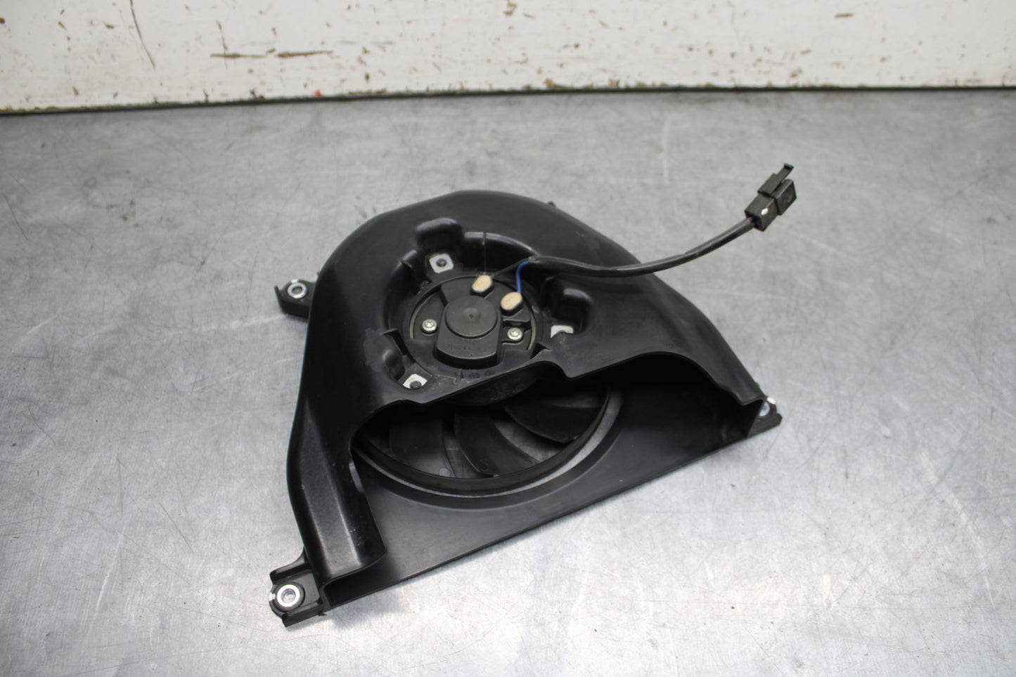 18-24 KAWASAKI NINJA 650 ENGINE RADIATOR COOLING FAN BB725