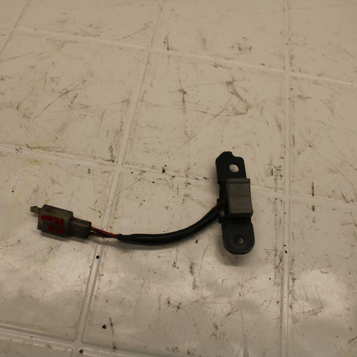 92-93 YAMAHA FJ1200A ABS FUEL RESERVE SWITCH BB07