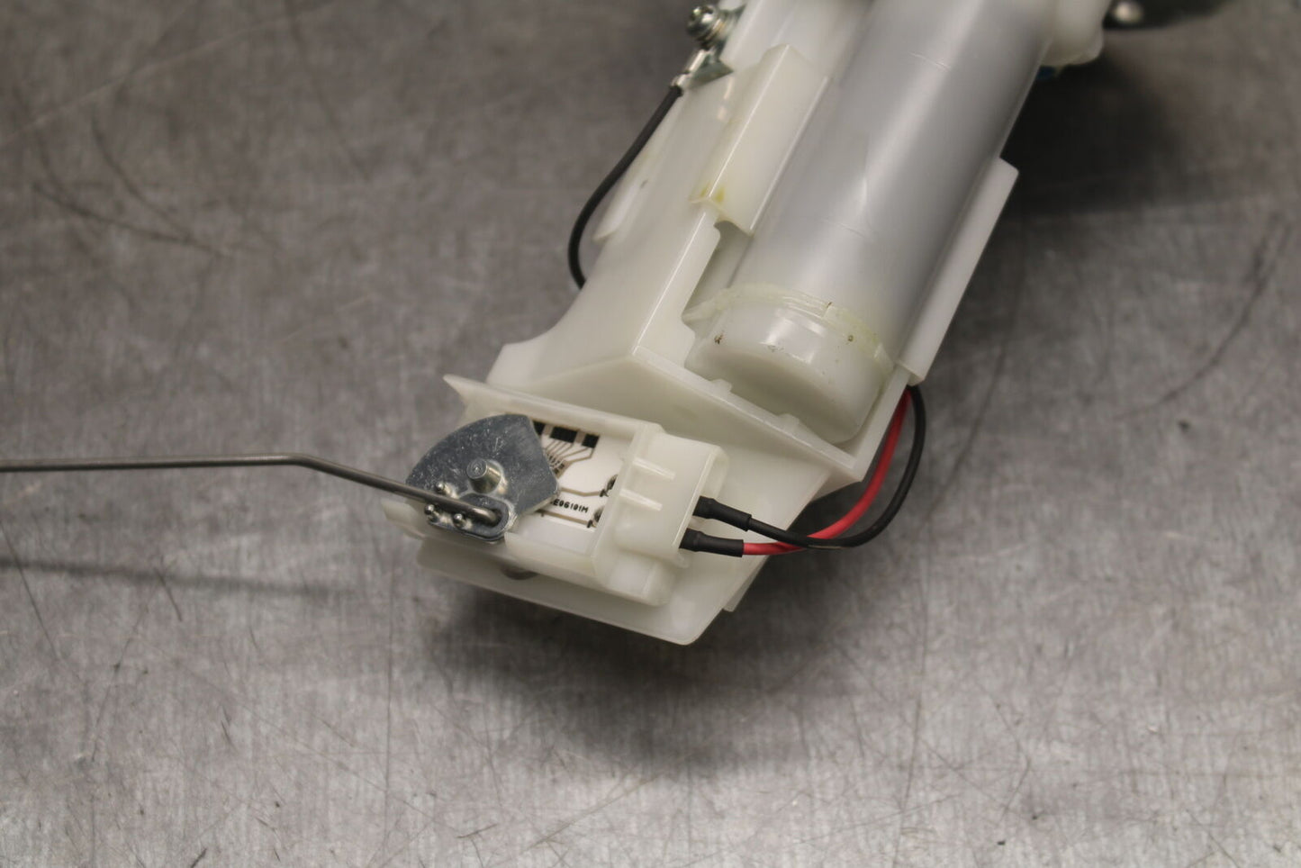 18-23 KAWASAKI NINJA 400 EX400 ABS FUEL PUMP GAS PETROL SENDER UNIT BB747