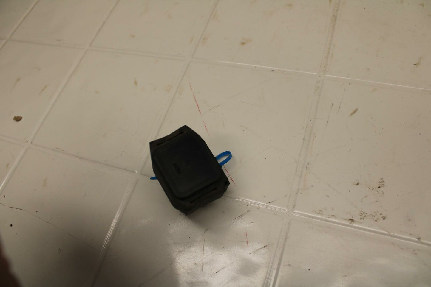07 YAMAHA YZF R6  STARTER RELAY STARTING MOTOR SWITCH 2C0-81940-00-00  BB284 B