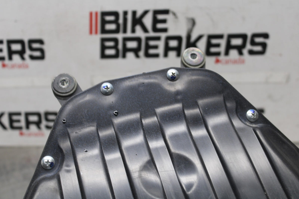 23 KAWASAKI Z900RS AIRBOX AIR INTAKE FILTER BOX BB935