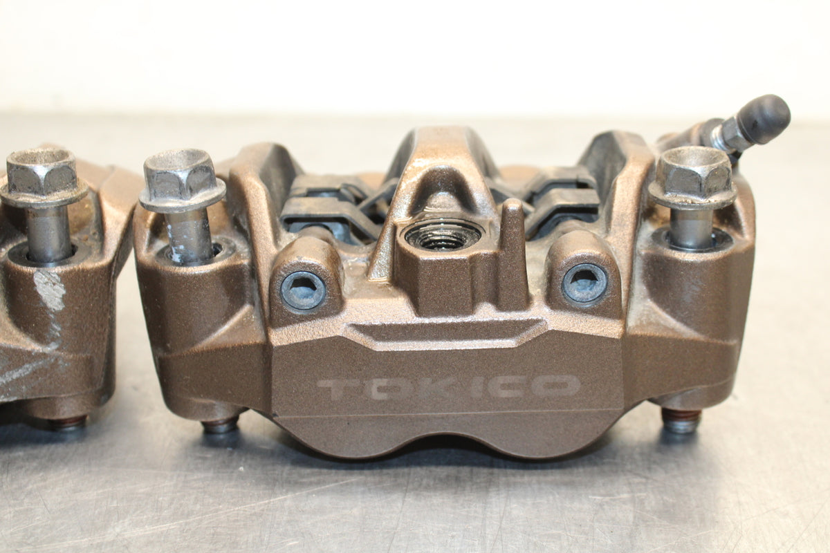 09 HONDA CBR600RR RIGHT LEFT FRONT BRAKE CALIPER SET PAIR CALIPERS BB760