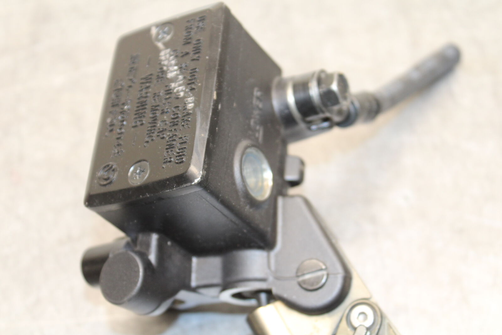09-15 YAMAHA FZ6R FRONT BRAKE MASTER CYLINDER w/ LEVER 36C-W2587-00-00 BB719