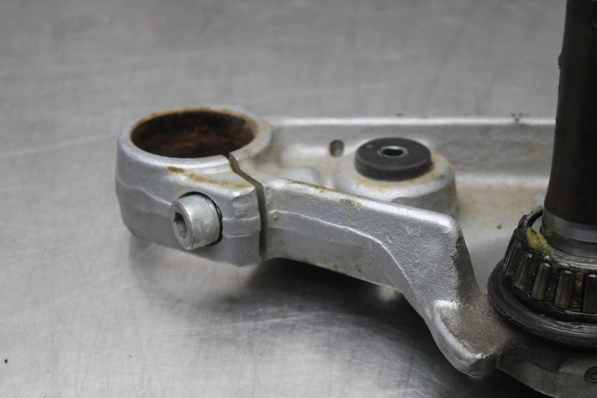 02 KAWASAKI VULCAN800 VN800B RONT FORKS CLAMP LOWER TRIPLE TREE STEM  BB862