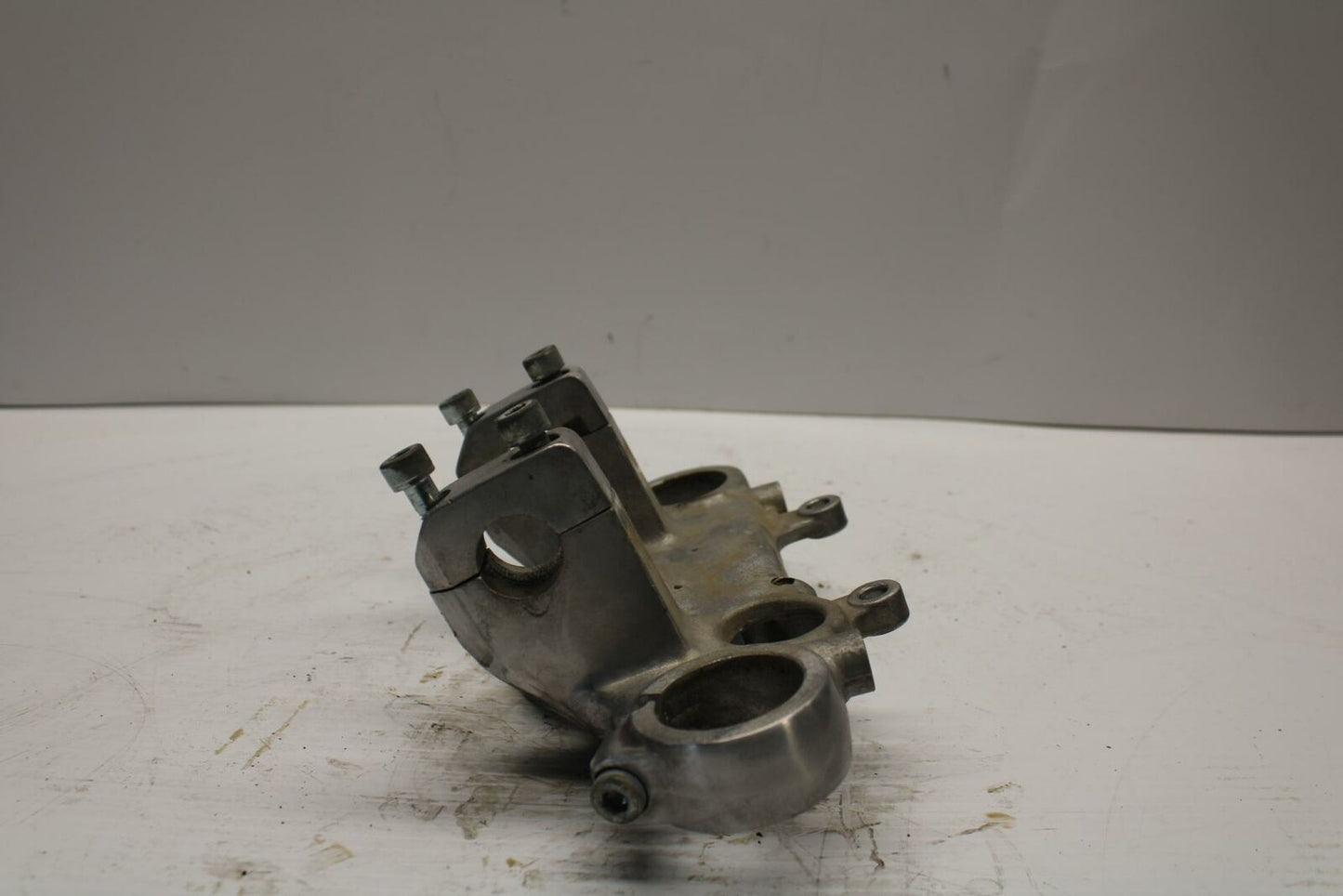 84-85 HONDA V30 MAGNA FORKS UPPER TRIPLE TREE CLAMP BB251