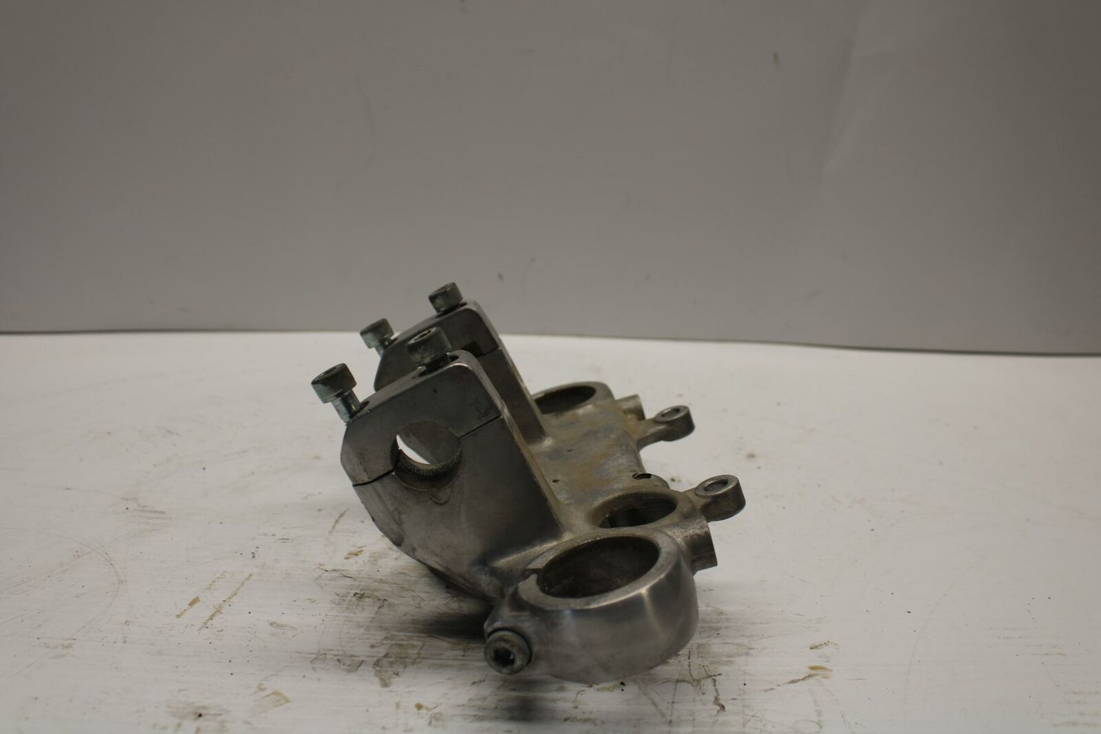 84-85 HONDA V30 MAGNA FORKS UPPER TRIPLE TREE CLAMP BB251
