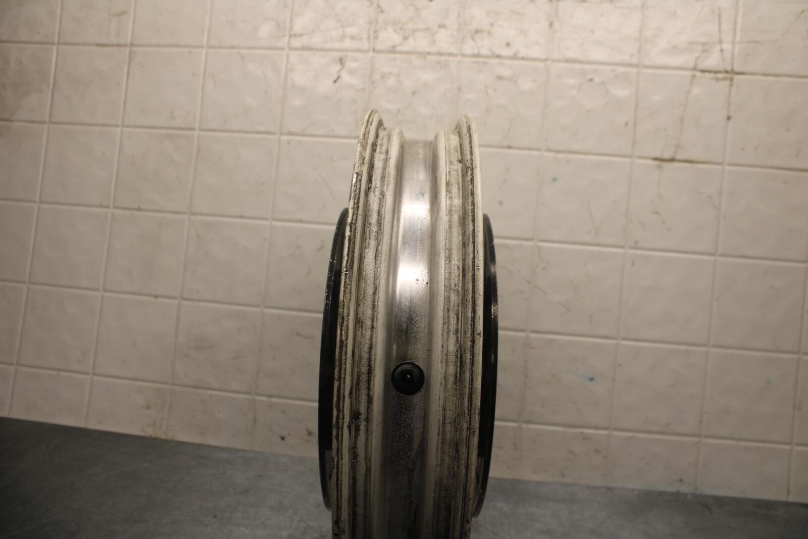 1988 Yamaha FZ600 FRONT WHEEL AND LEFT RIGHT BRAKE ROTORS DISCS BB601