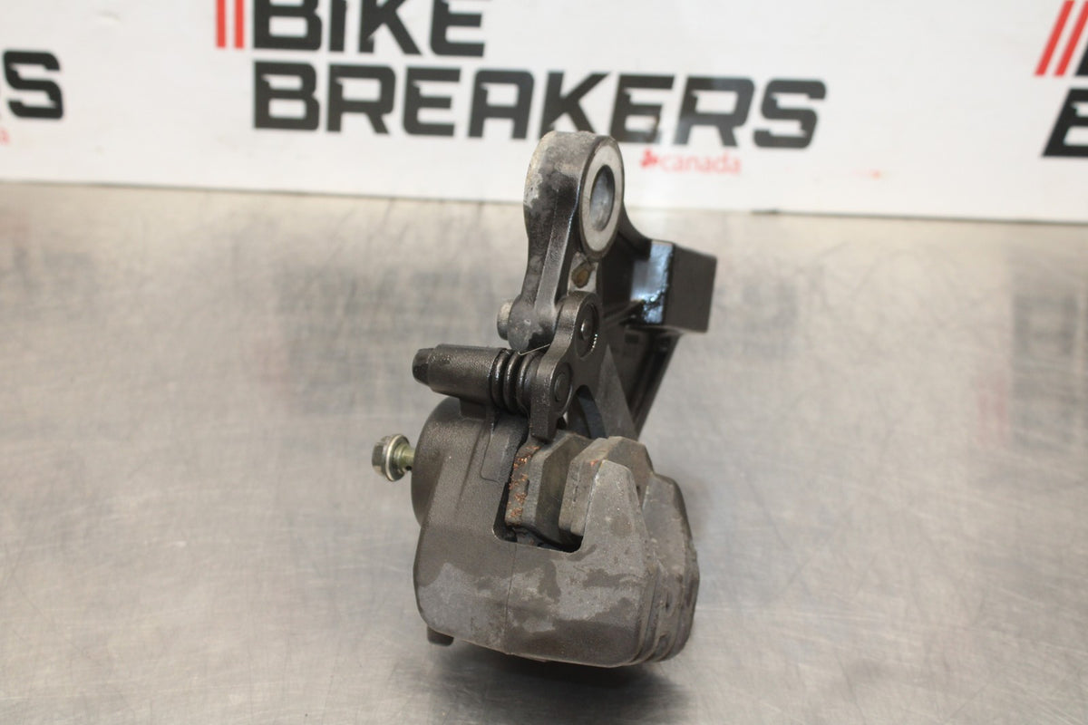 06-07 KAWASAKI NINJA 650R EX650A REAR BACK BRAKE CALIPER W MOUNT BRACKET BB774