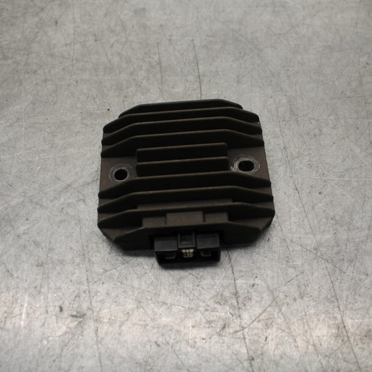 2001 Kawasaki Ninja ZX6 ZX600E RECTIFIER VOLTAGE REGULATOR BB547