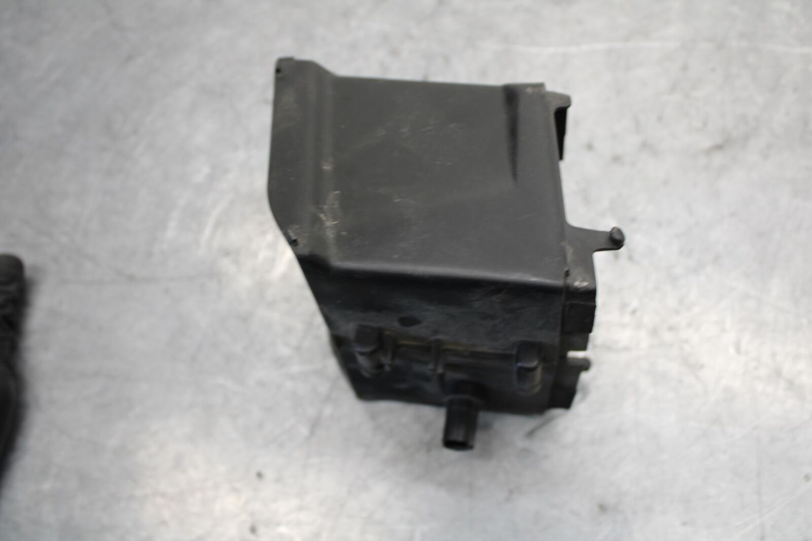 2006 07 Yamaha YZF R6 RAM AIR INTAKE TUBE DUCT BB423