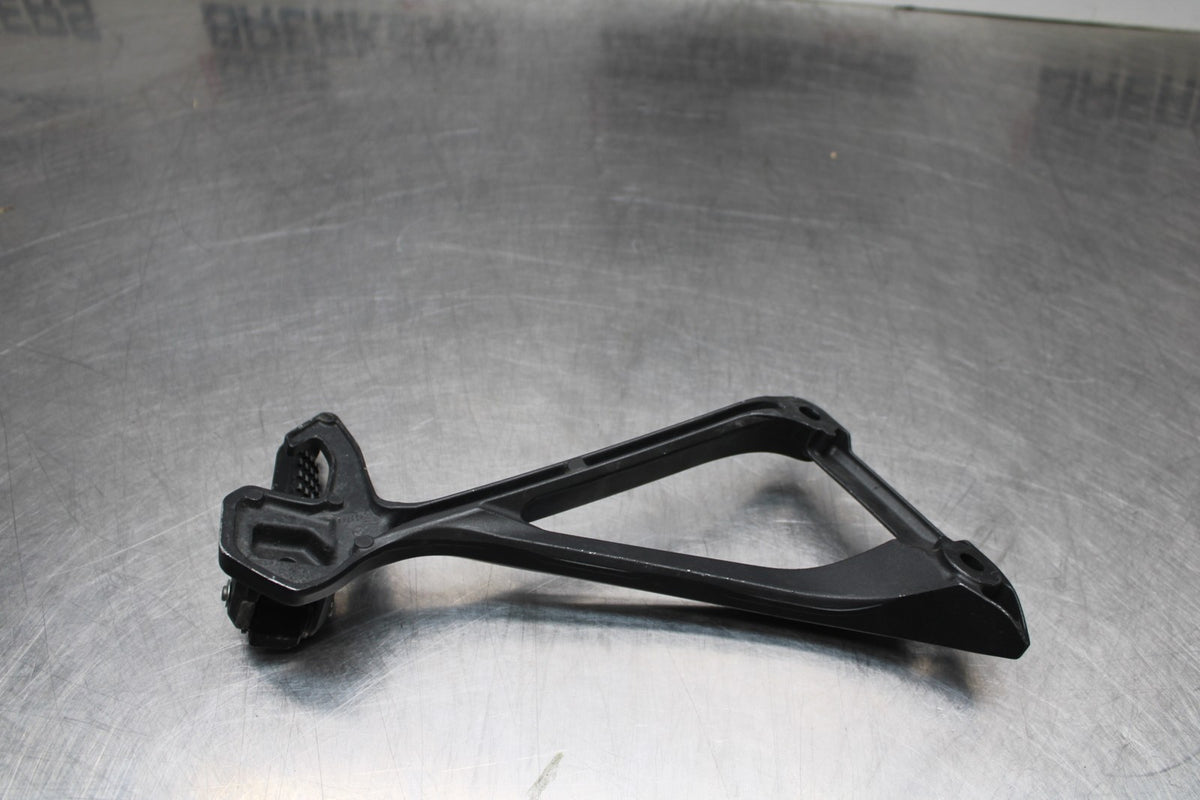 11-15 KAWASAKI NINJA ZX10R LEFT REAR BACK PASSENGER PEG BB840