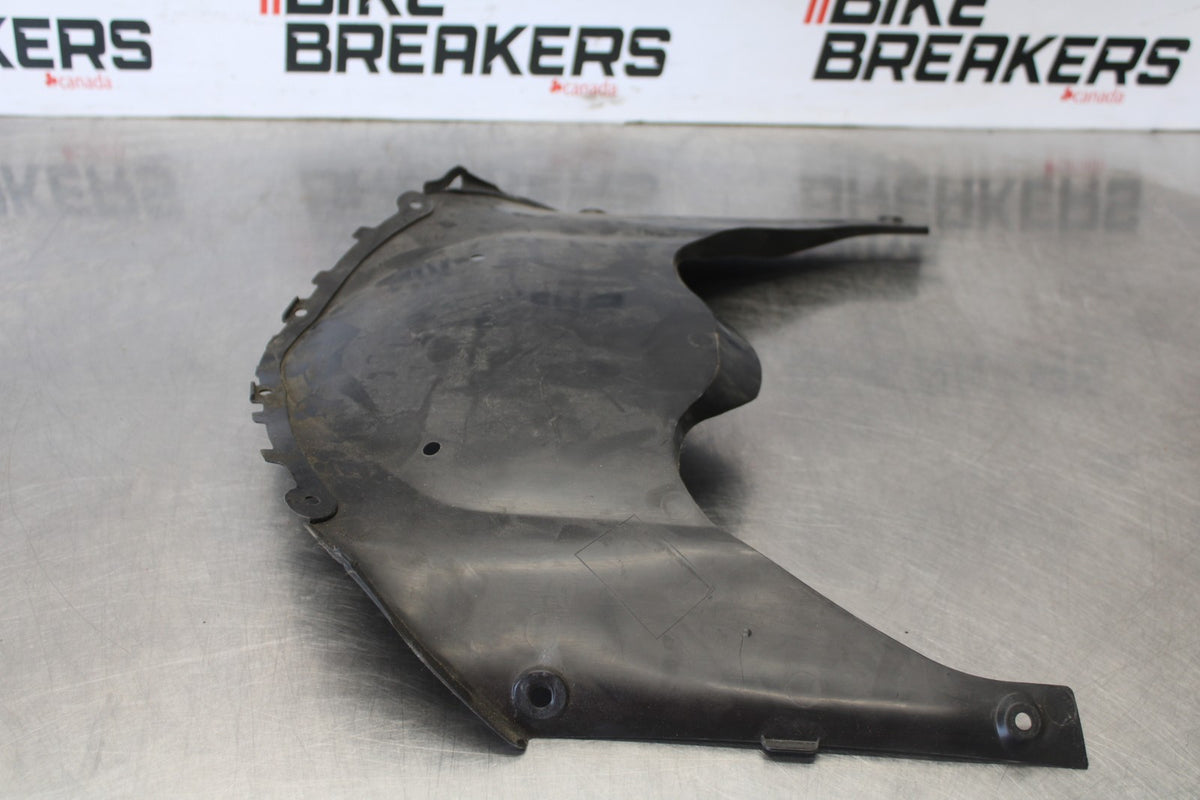 11-26 SUZUKI GSXR750 LOWER FRONT UPPER INNER HEADLIGHT COWL FAIRING  BB882