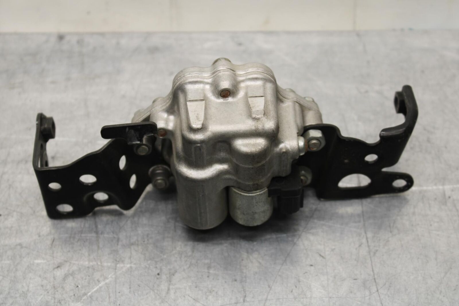 2008 Honda CBR1000RR STEERING DAMPER STABILIZER 53700-MFL-013 BB579
