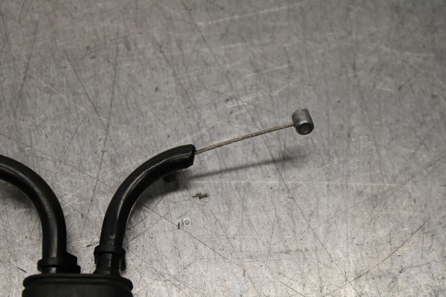 09-14 YAMAHA YZF R1 THROTTLE CABLE LINE HOUSING GUIDE BB118