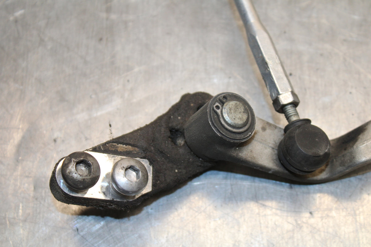 11-24 SUZUKI GSXR750 SHIFTER LINKAGE SHIFT LINK PEDAL BB714