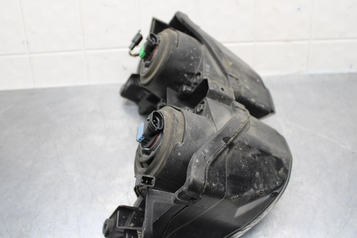 2011 Kawasaki Ninja ZX6R ZX600R FRONT HEADLIGHT LIGHT LAMP 23007-0101 BB587