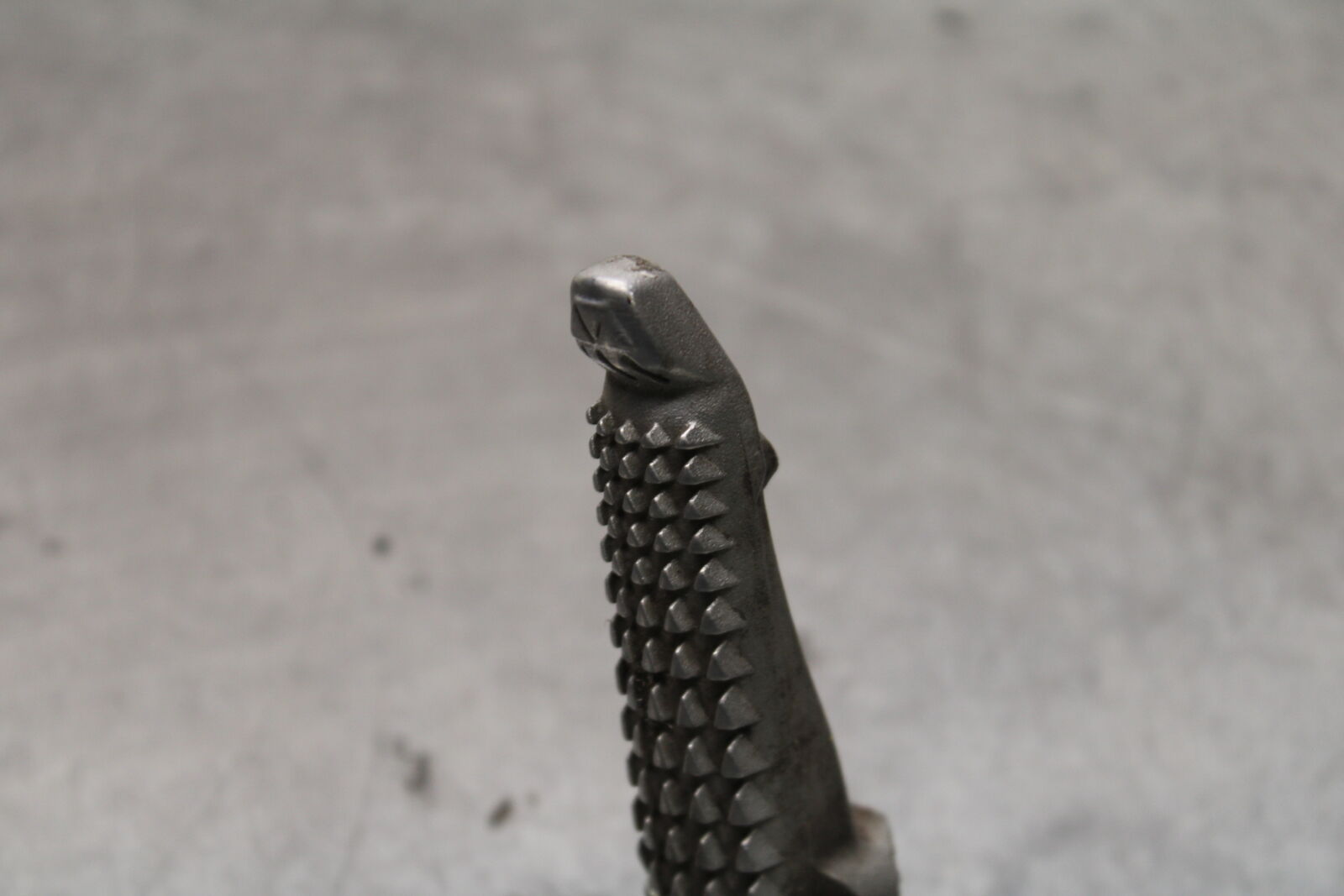 19-22 KAWASAKI Z400 LEFT REARSET REAR SET DRIVER FOOT PEG REST STOP BB738