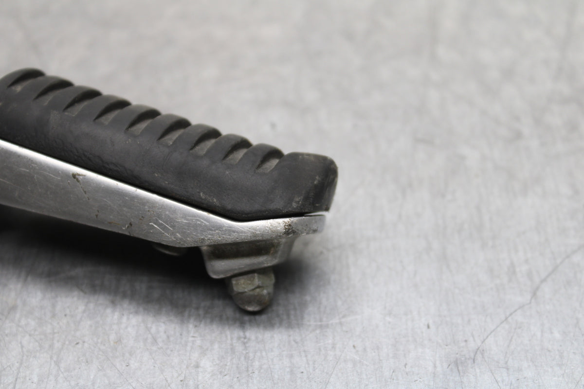 00-02 KAWASAKI NINJA ZX6R LEFT FRONT FOOT REST PEG STEP BB750