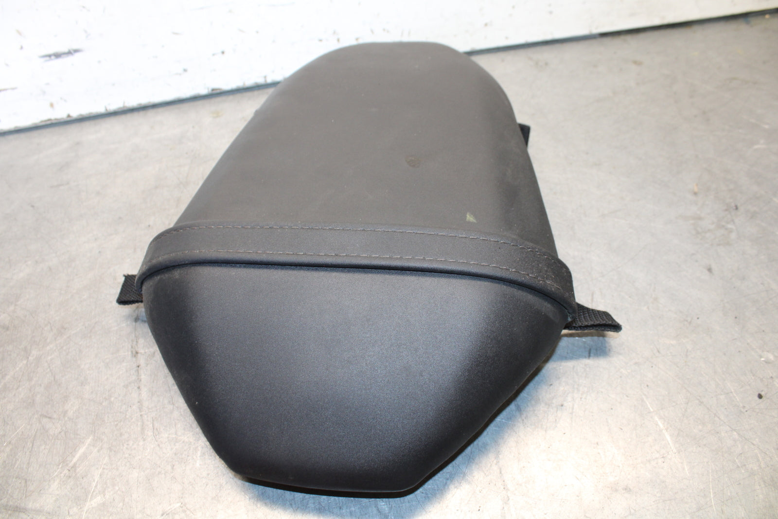 21-24 YAMAHA MT-07 REAR BACK PASSENGER TANDEM SEAT PAD SADDLE PILLION BB662