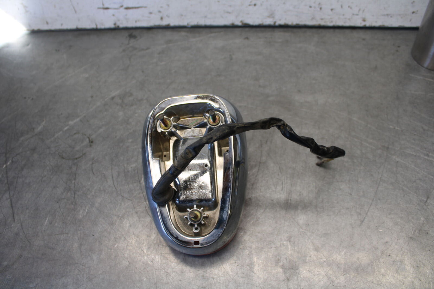 05-06 YAMAHA ROYAL STAR TAILLIGHT REAR TAIL BRAKE LIGHT BB697