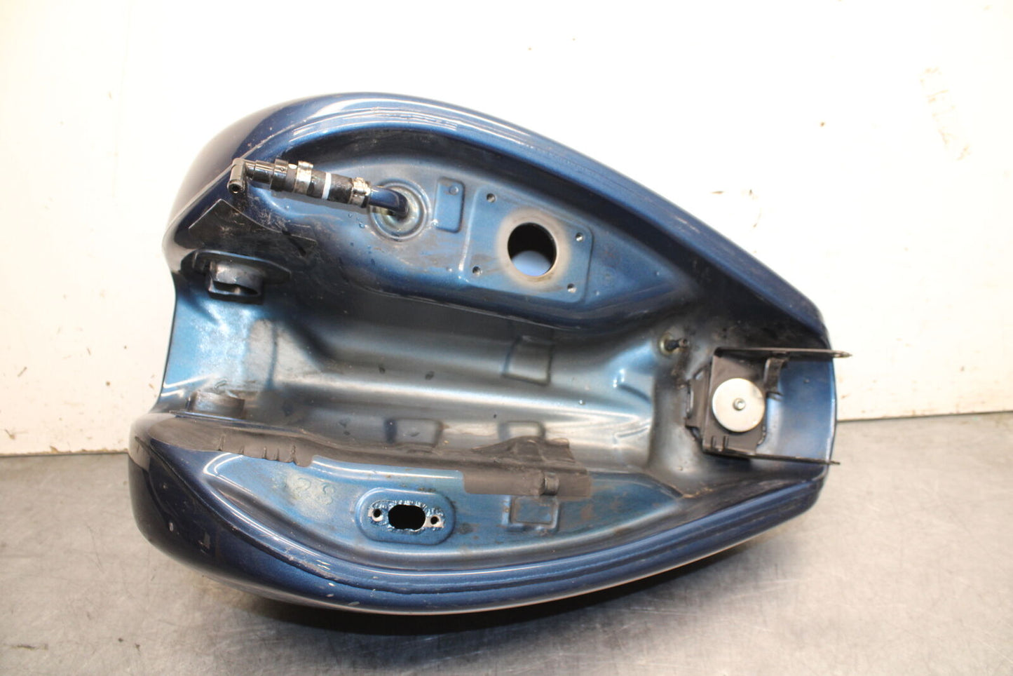 17-24 YAMAHA BOLT XVS950 GAS TANK FUEL PETROL RESERVOIR BB729