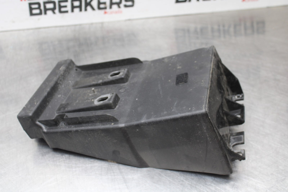 24 KAWASAKI NINJA 500 ABS REAR BACK TAIL UNDERTAIL BATTERY TRAY PLASTIC BB818