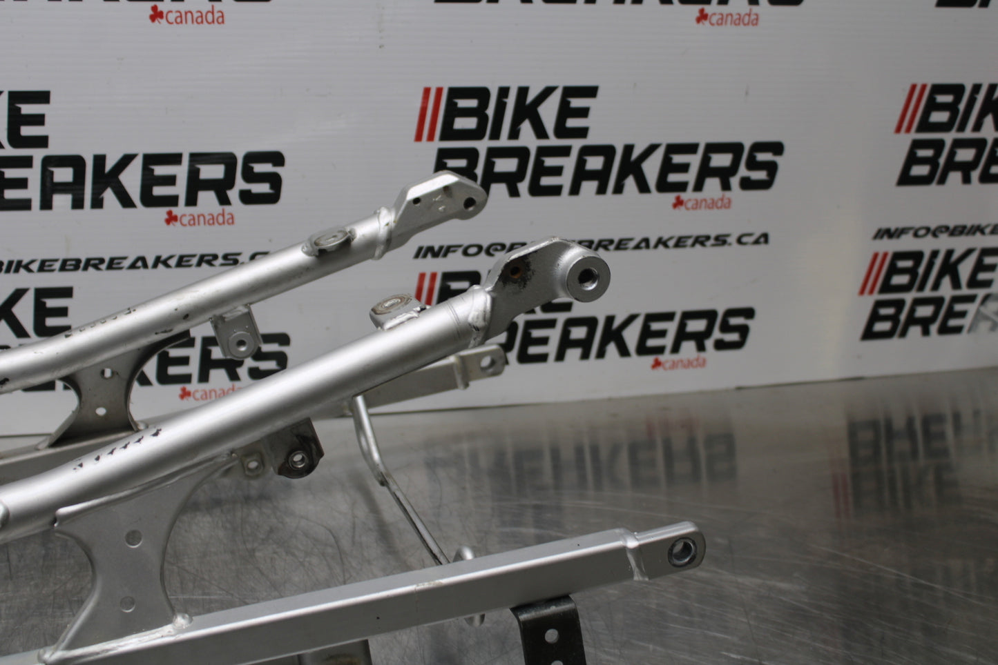 03 SUZUKI SV650S REAR SUBFRAME BACK SUB FRAME BB167