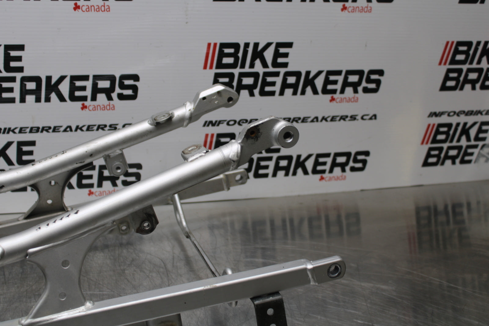 03 SUZUKI SV650S REAR SUBFRAME BACK SUB FRAME BB167