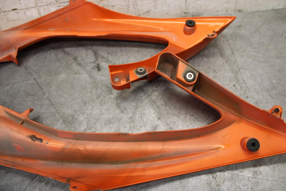2009 Yamaha YZF R6  FRONT UPPER MID SIDE FAIRING COWL PLASTIC PAIR BB532