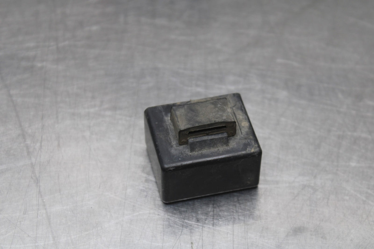 78-79 SUZUKI GS1000 TURN SIGNAL BLINKER RELAY FLASHER SWITCH BB787