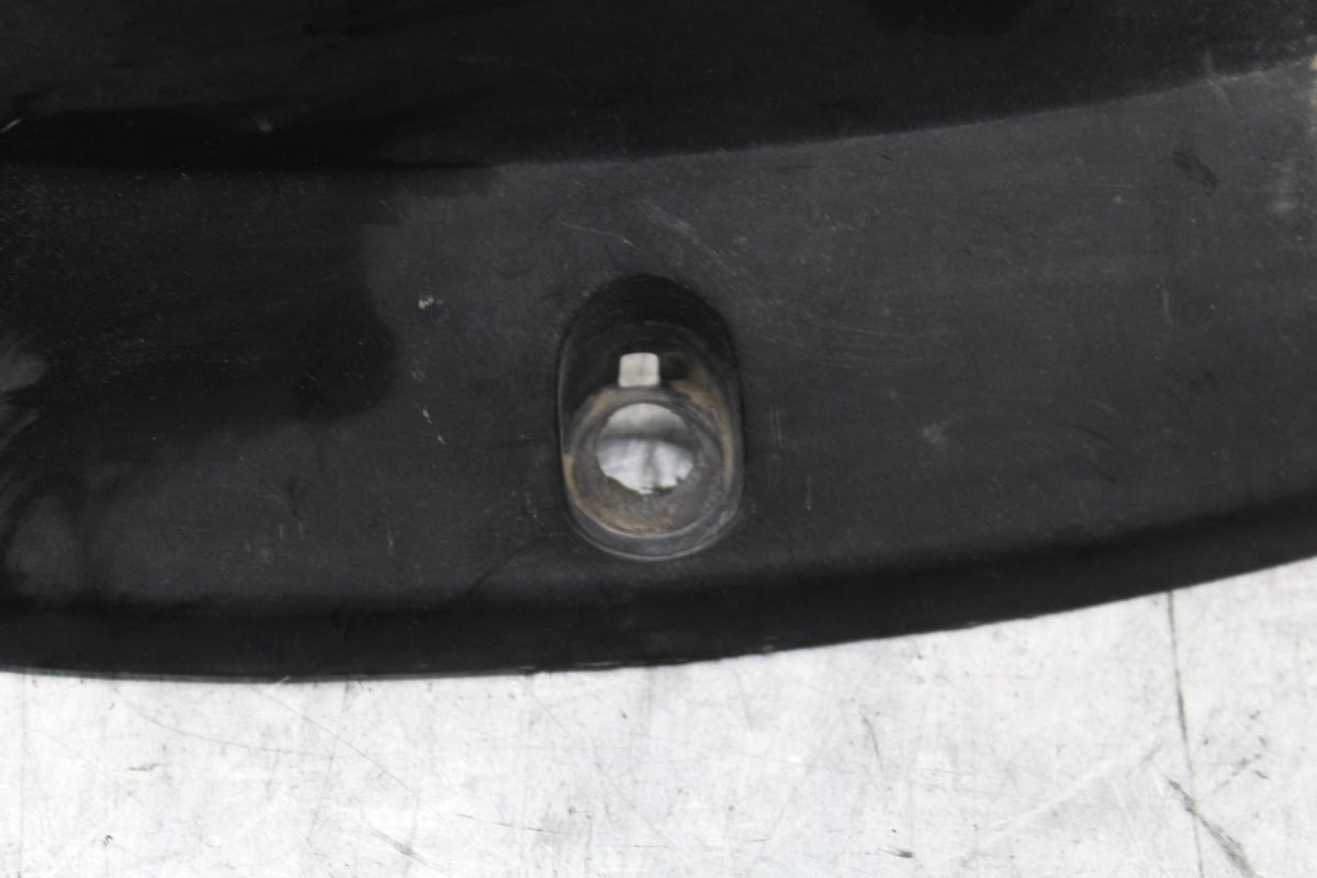 2006 Yamaha YZF R6 REAR BACK WHEEL TIRE HUGGER FENDER 2C0-21650-00-00 BB560