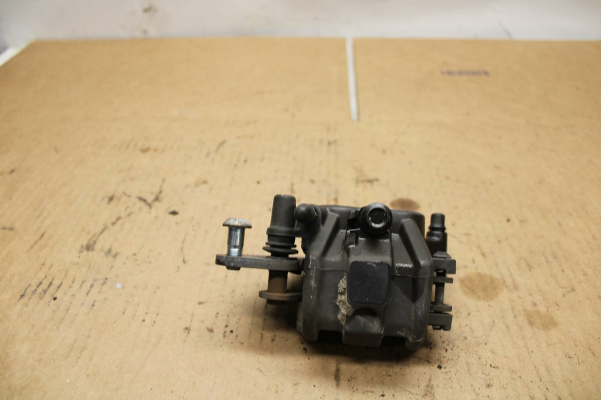 15-17 YAMAHA YZF R3 RIGHT FRONT BRAKE CALIPER BB380