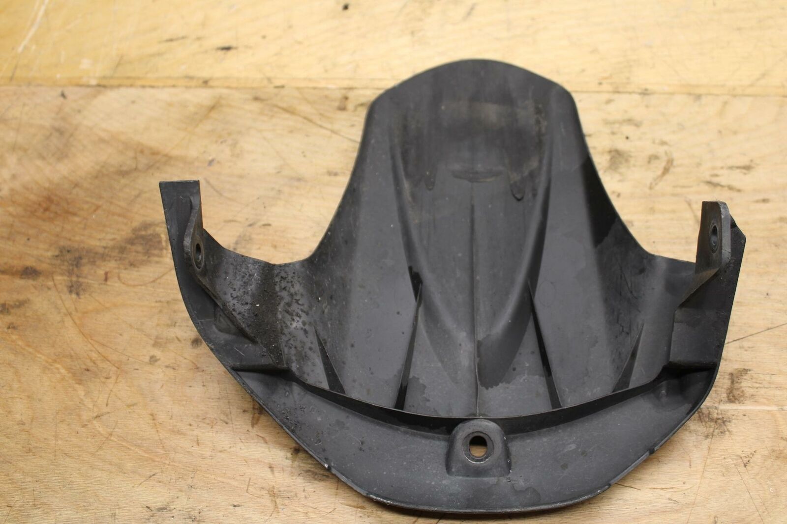 08-09 SUZUKI GSXR600 REAR BACK WHEEL TIRE HUGGER FENDER BB204 B