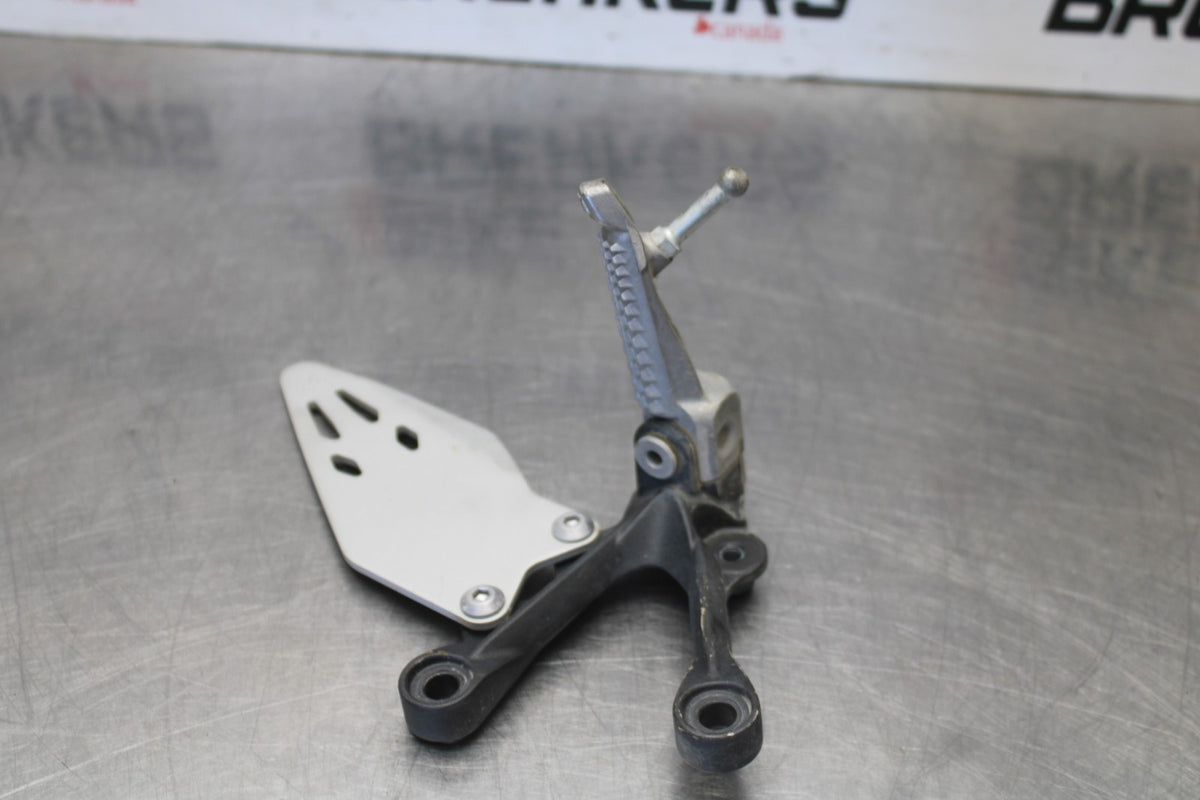24 KAWASAKI NINJA ZX6R ZX636 ABS 40TH ANNIVERSARY LEFT REARSET REAR SET BB911