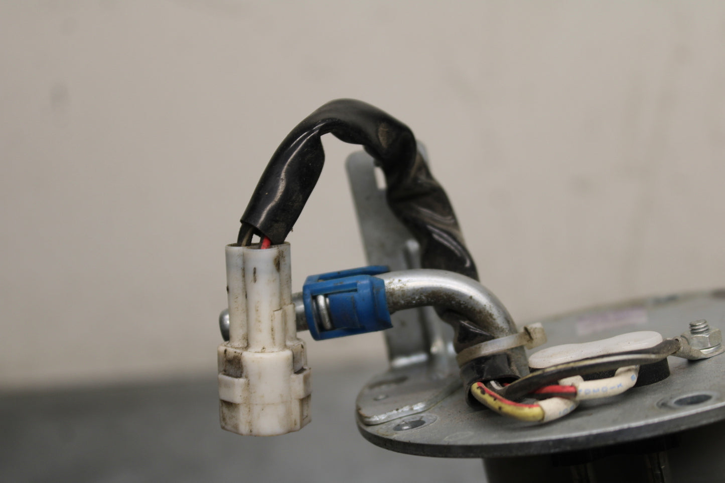 09-11 SUZUKI GSXR1000 FUEL PUMP GAS PETROL SENDER UNIT BB125