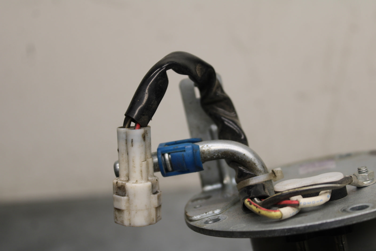 09-11 SUZUKI GSXR1000 FUEL PUMP GAS PETROL SENDER UNIT BB125