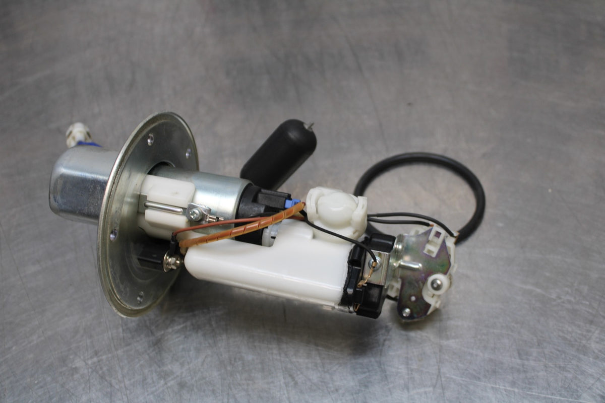 06-07 SUZUKI GSXR 600 FUEL PUMP GAS PETROL SENDER UNIT BB170