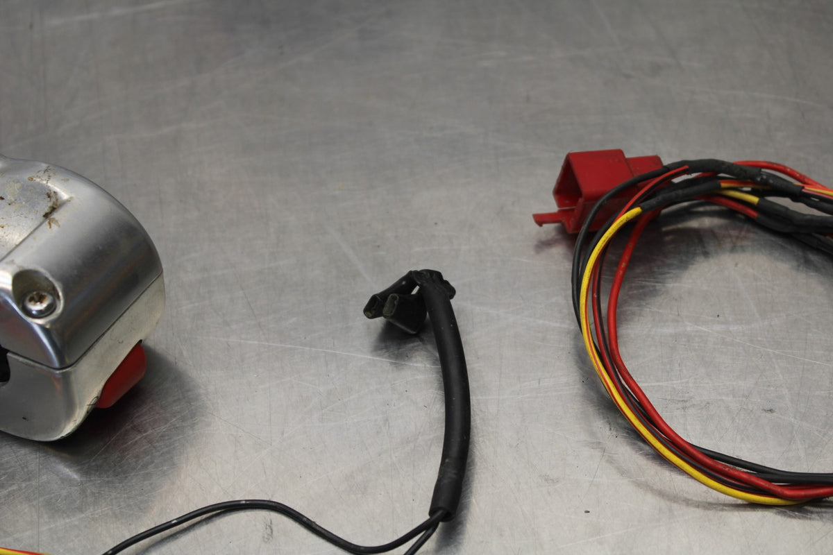 03-08 KAWASAKI VULCAN 1600 RIGHT CLIP ON HANDLE KILL OFF START SWITCH BB196