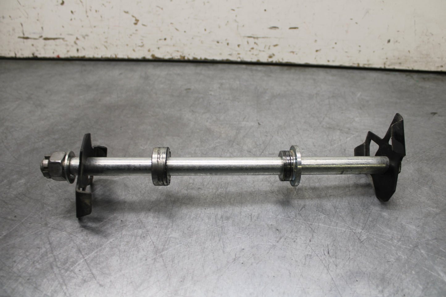 24 KAWASAKI NINJA 500 ABS REAR AXLE BACK WHEEL RIM PIVOT BOLT AXEL BB730